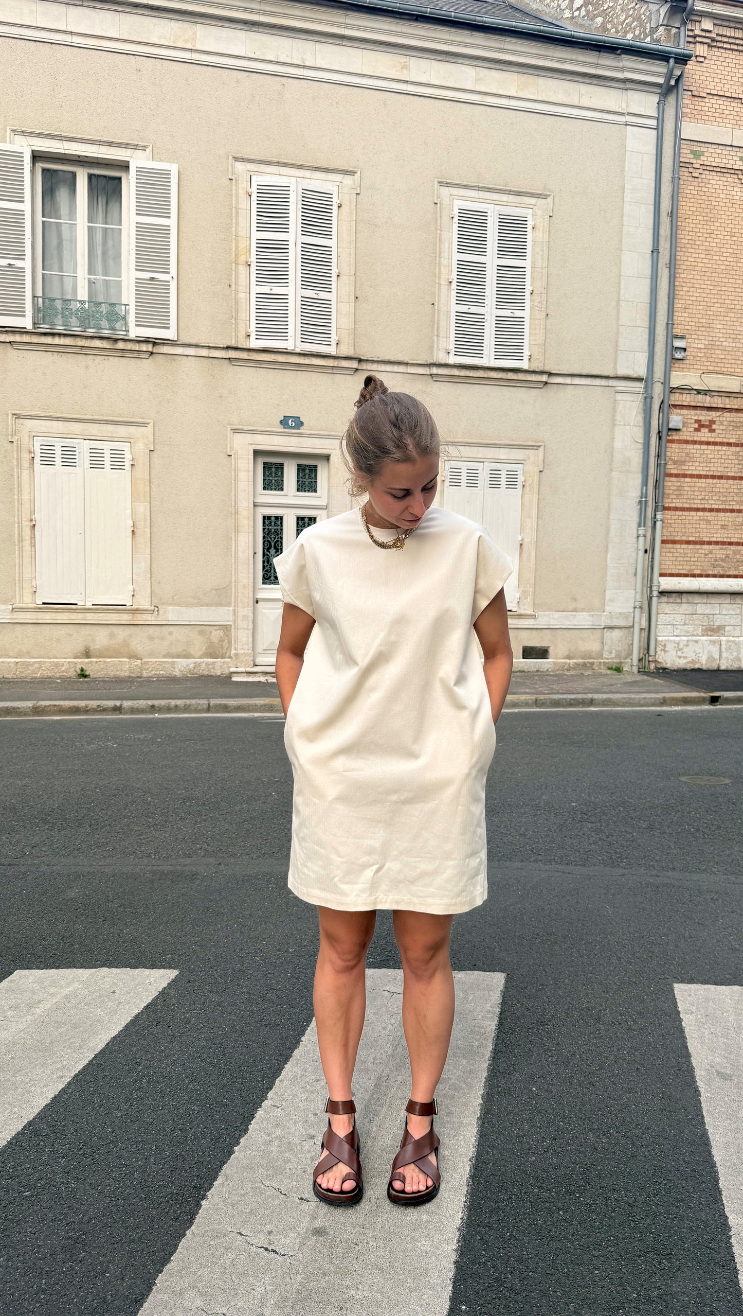 ROBE COURTE WEST ÉCRUE
